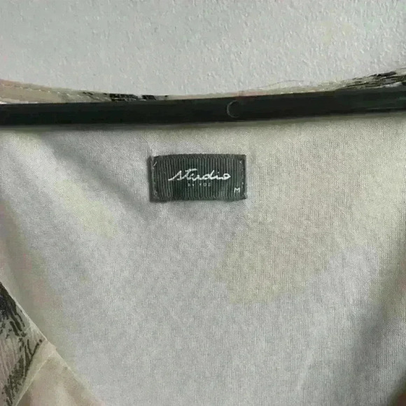 Studio by yde summer V-neck ruffle dress size M Feather Beige Cream - Picture 6 of 6